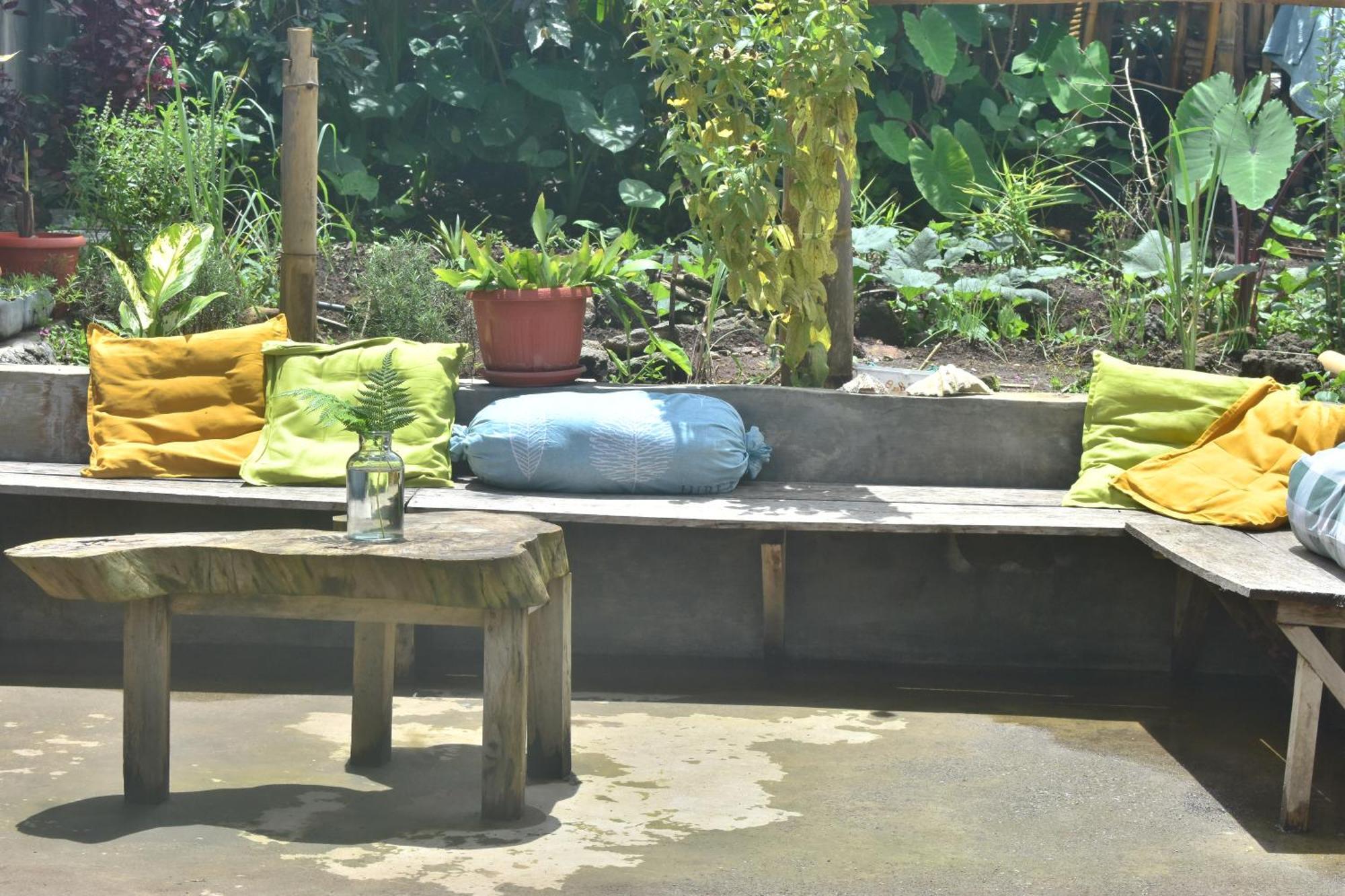 Mama'S Homestay Ruteng Exterior photo